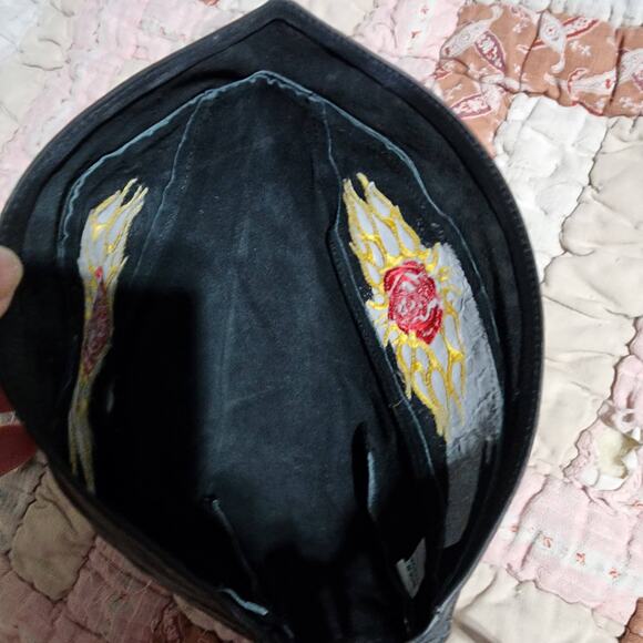 Leather SKULL Cap with Rose/Flames-Very Nice - Picture 5 of 6